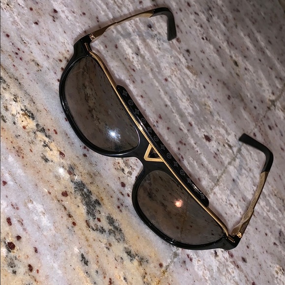 Louis Vuitton Sunglasses - Picture 1 of 4